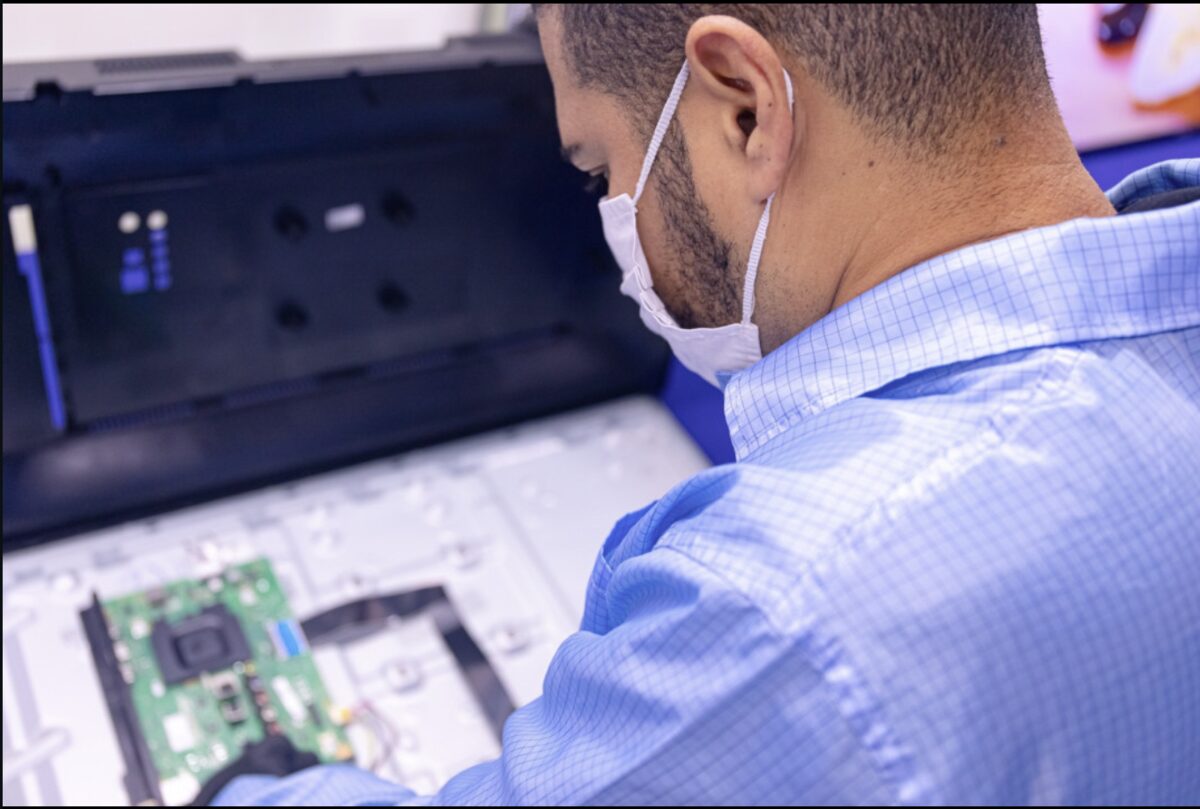 Diagnóstico de placa eletrônica Samsung com peças originais